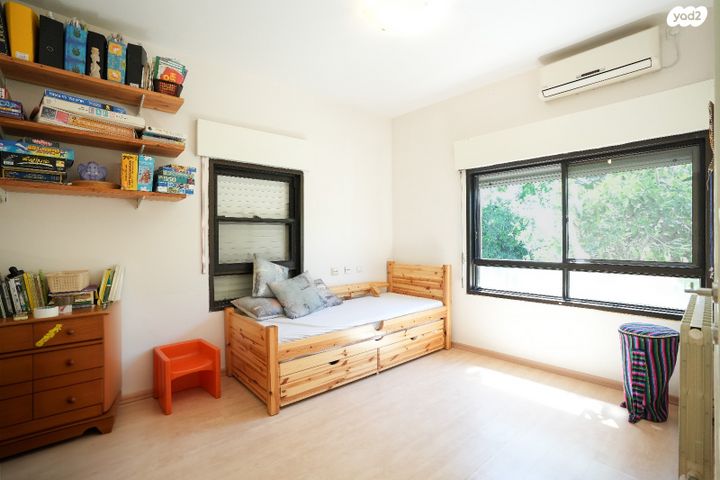 בית פרטי/ קוטג', גילון