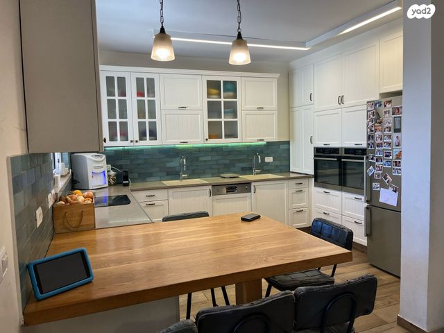 דירה, אלעזר