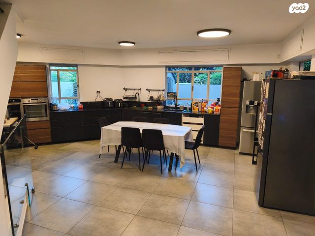 בית פרטי/ קוטג', הרב יצחק נסים, לסטר/רבוצקי, רעננה