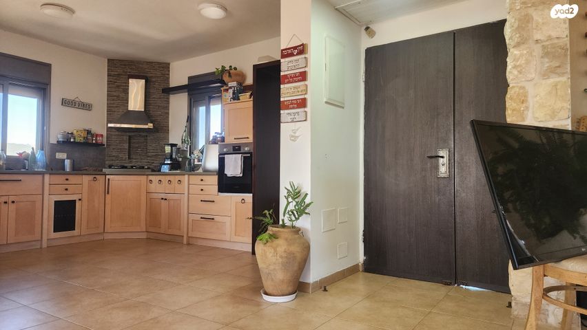 בית פרטי/ קוטג', לבנים