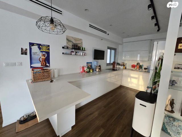 דירה, יעקב פיכמן, ח-501, חולון