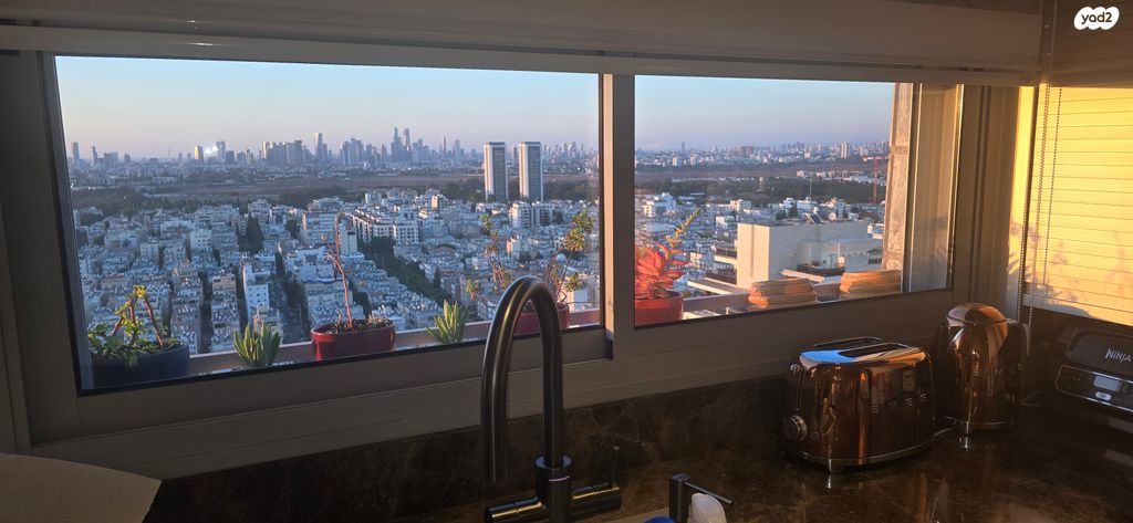 גג/ פנטהאוז, דגניה, ח-501, חולון