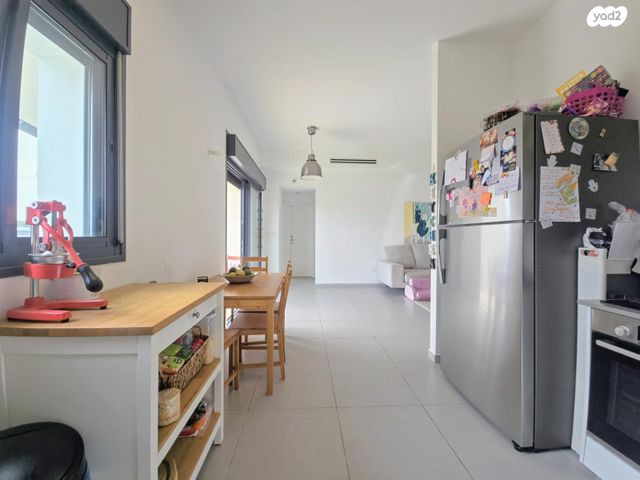 דירה, החורש, 2008, רעננה