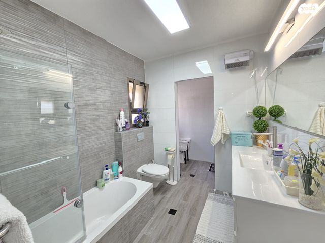 בית פרטי/ קוטג', אחוזת גדרה, גדרה