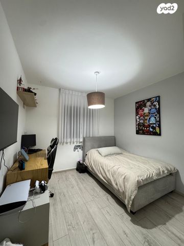 דירת גן, שושנה דמארי 20, קרית האמנים, מצליח, רמלה