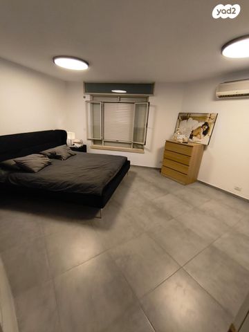 בית פרטי/ קוטג', הרב יצחק נסים, לסטר/רבוצקי, רעננה