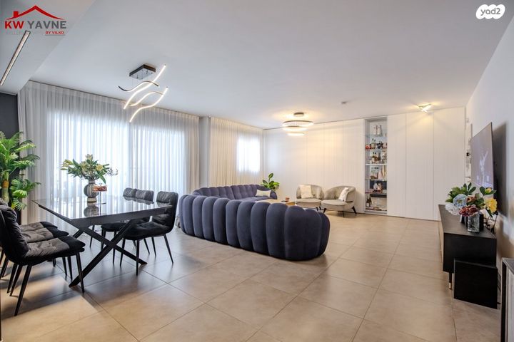 דירה, רחל המשוררת, נאות שמיר, יבנה