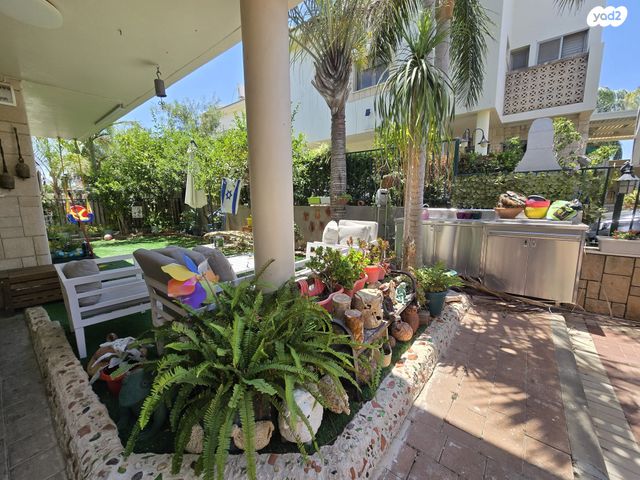 בית פרטי/ קוטג', אחוזת גדרה, גדרה