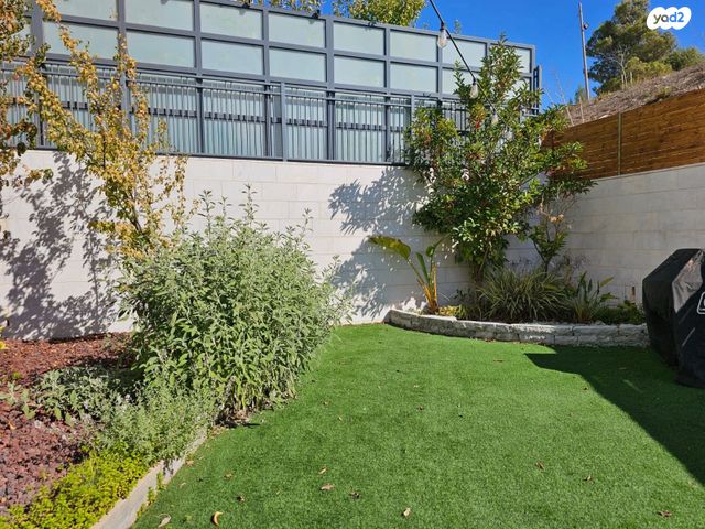 דירת גן, השקד 10, נופי החורש, מבשרת ציון