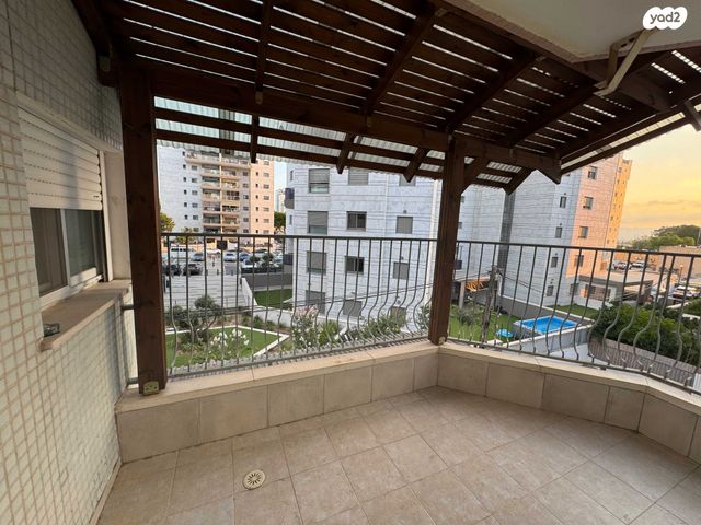 דירה, קרית אתא