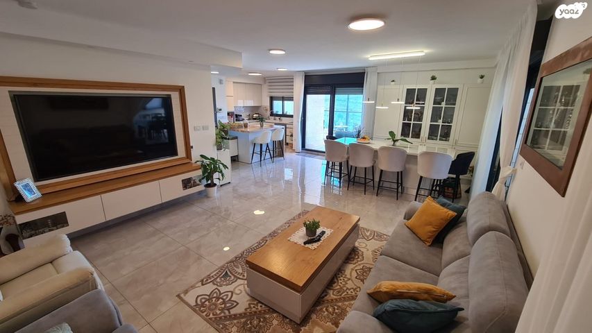 גג/ פנטהאוז, אבנר חי שאקי, גילה, ירושלים