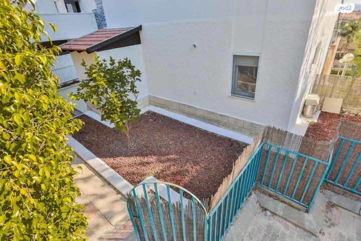 דירת גן, הפסגה 27, אריאל