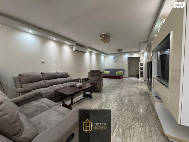 שדרות דוד המלך 10