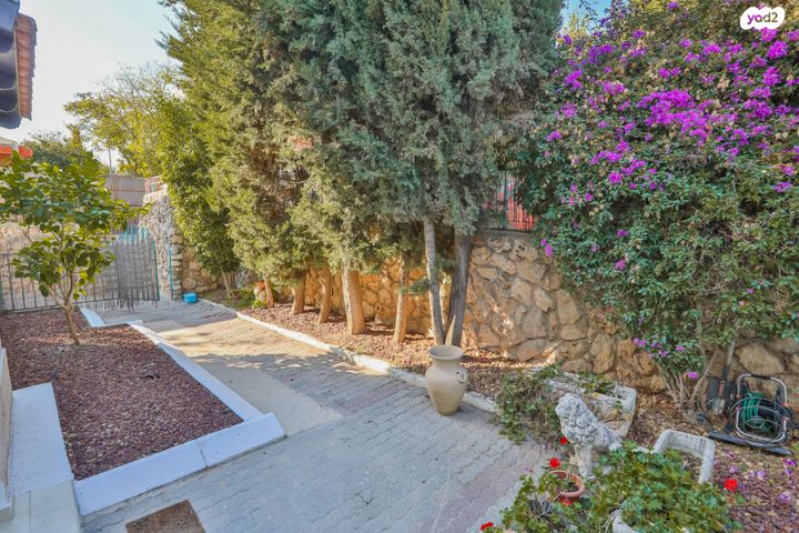 דירת גן, הפסגה 27, אריאל