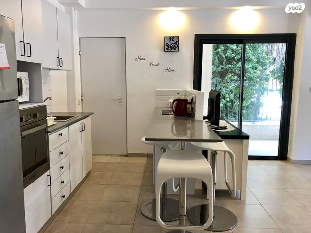 דירה, בר אילן, רעננה