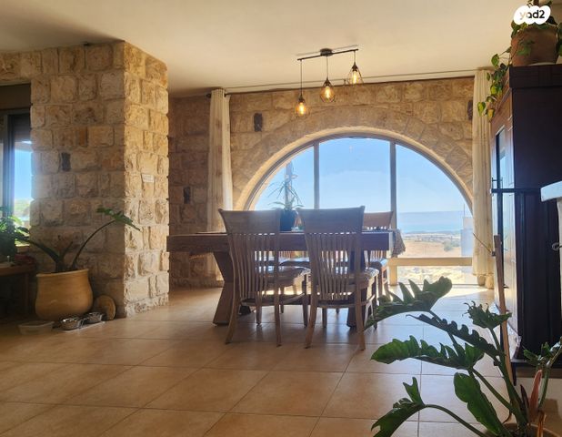 בית פרטי/ קוטג', לבנים