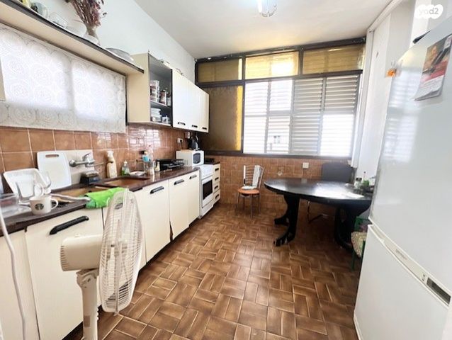 דירה, א.ד. גורדון 24, צפון מערב מרכז העיר, נתניה