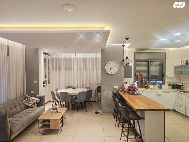 דירת גן, שקמים ואגמים, אשקלון