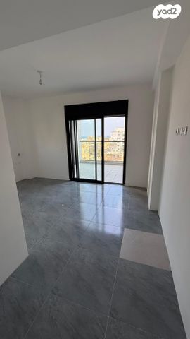 דירה, הרב הרצוג 8, צפון מערב מרכז העיר, נתניה