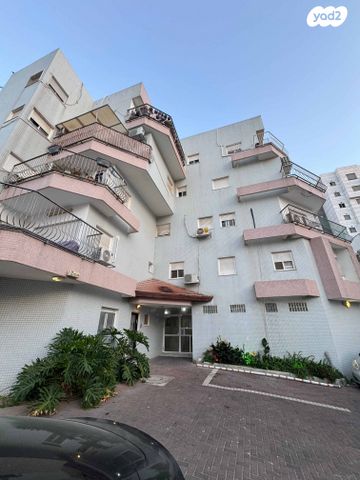 דירה, קרית אתא