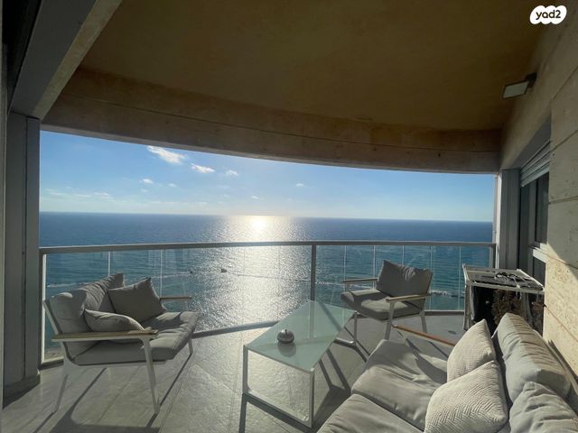 שדרות העצמאות 1