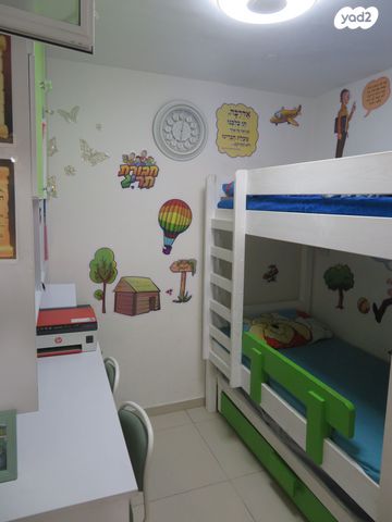 דירה, שבט אשר, פתח תקווה