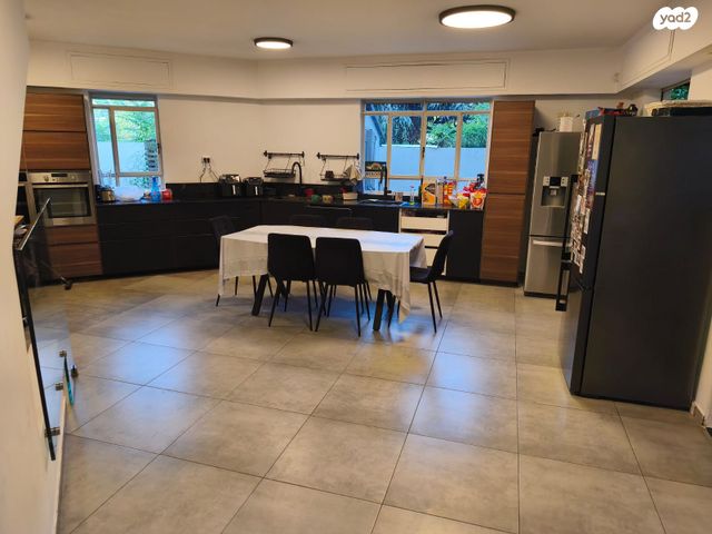 בית פרטי/ קוטג', הרב יצחק נסים, לסטר/רבוצקי, רעננה