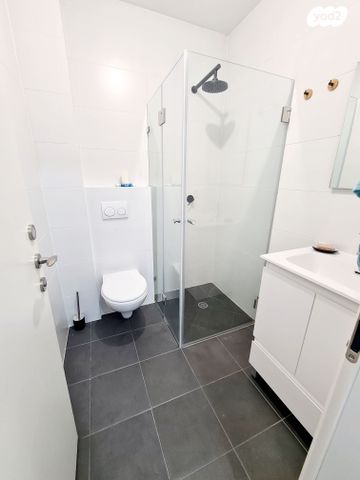 דירה, אסף, חרוזים, רמת גן