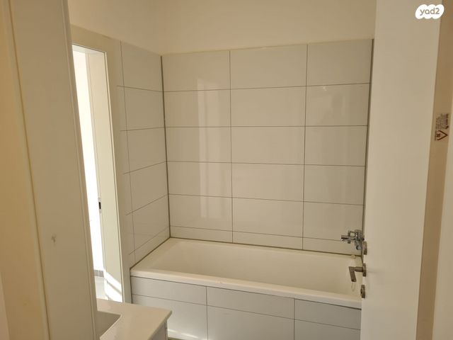 דירה, הלוחמות, נרקיסים, ראשון לציון