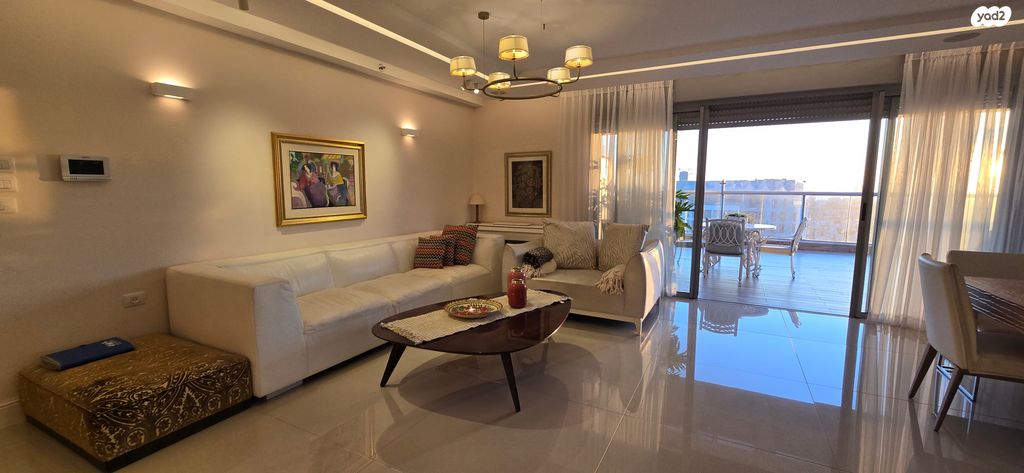 גג/ פנטהאוז, דגניה, ח-501, חולון