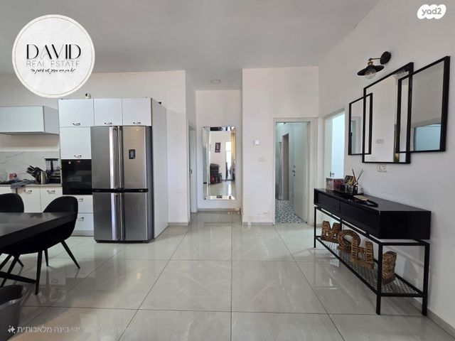 בית פרטי/ קוטג', קיבוץ גלויות, בית אליעזר, חדרה