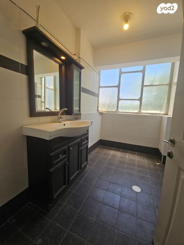 דירה, נחל הבשור, מכללת תל אביב יפו, דקר, תל אביב יפו