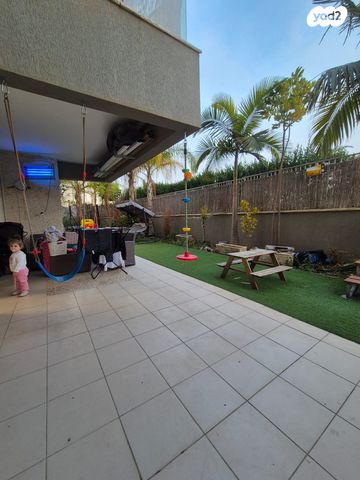 דירת גן, אלה, נתיבות