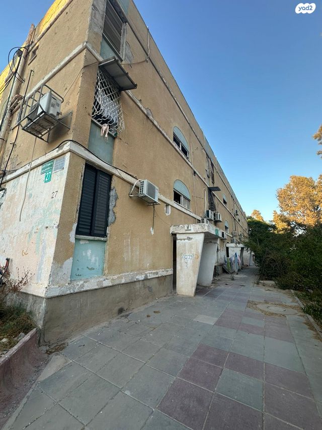 דירה, שמעון בר גיורא, שכונה ד', באר שבע