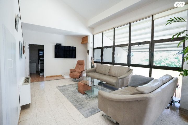 בית פרטי/ קוטג', גילון