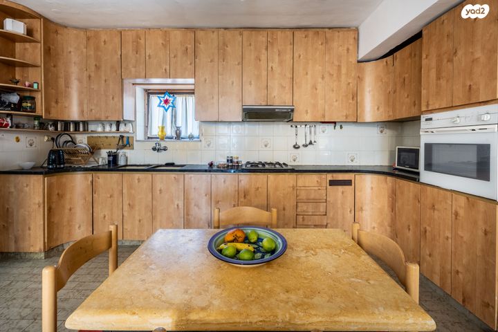 דירת גן, יהודה הנשיא 11, קטמונים, ירושלים