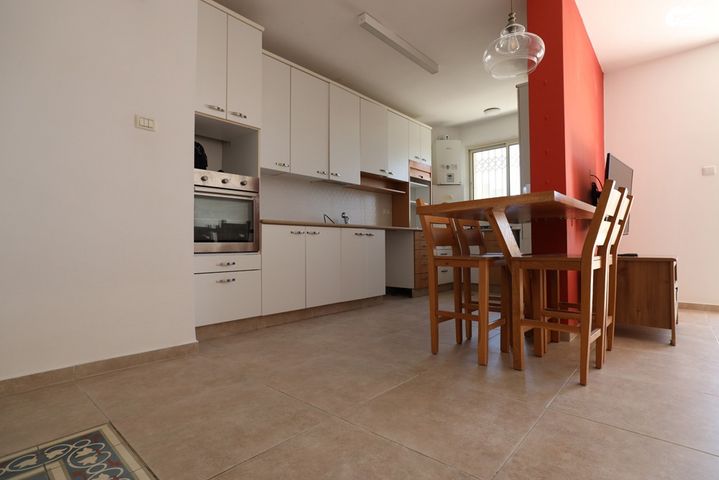 דירה, גלבוע, שכונה ה'-ו', מבשרת ציון