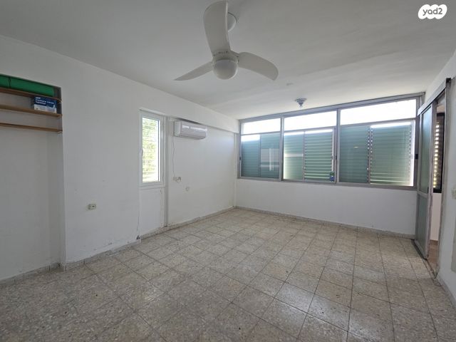 דירה, נחל הבשור, מכללת תל אביב יפו, דקר, תל אביב יפו