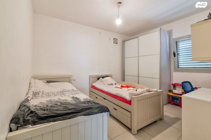 דירה, רחובות המדע, רחובות