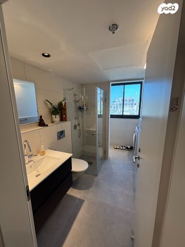 גג/ פנטהאוז, יהושע בן נון, הצפון הישן - צפון, תל אביב יפו