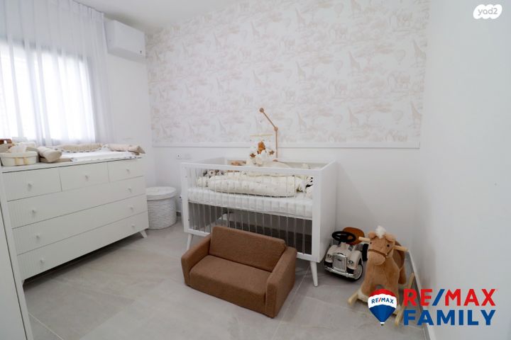 דירה, מנחם בגין, נווה גנים, קרית מוצקין