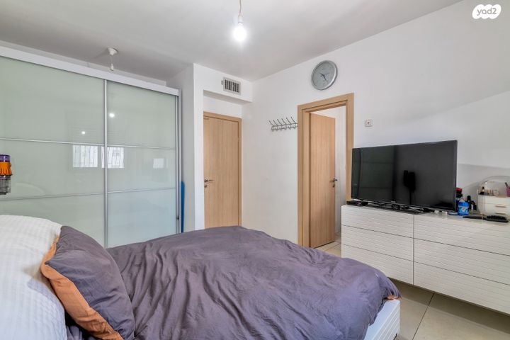 דירה, רחובות המדע, רחובות