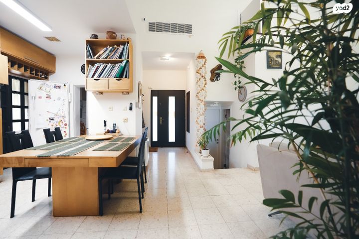 בית פרטי/ קוטג', גילון