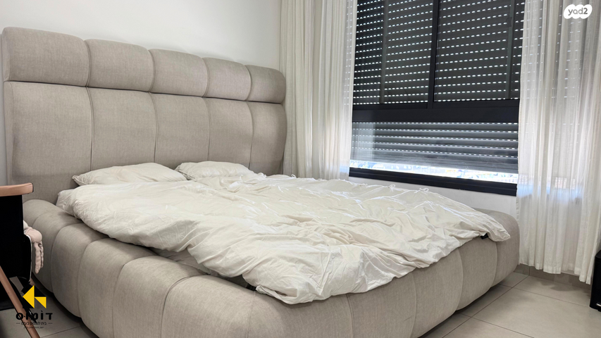 דירה, יעקב תמרי, חצרות המושבה, רחובות