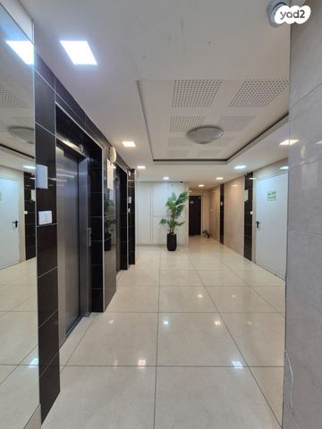 דירת גן, אלה, נתיבות