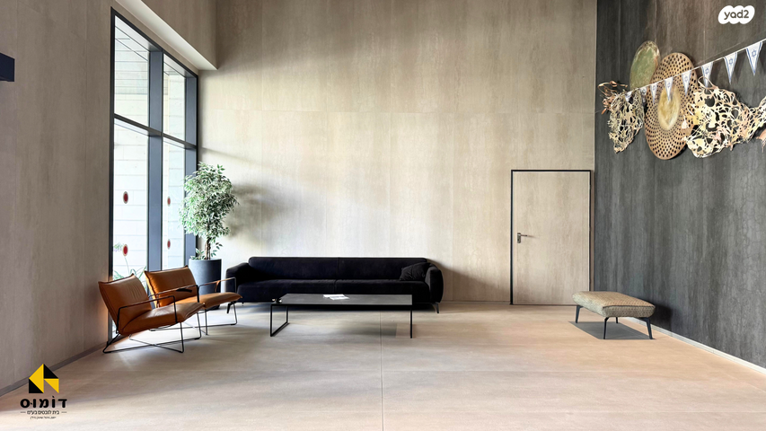 דירה, יעקב תמרי, חצרות המושבה, רחובות