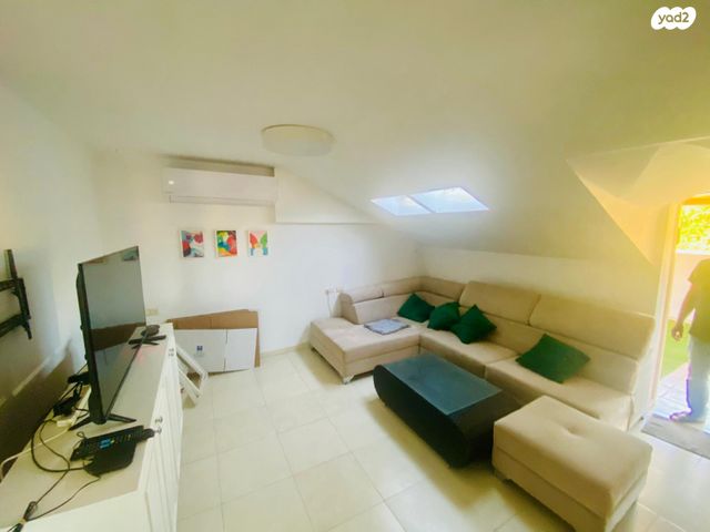 יחידת דיור, נווה נאמן, הוד השרון