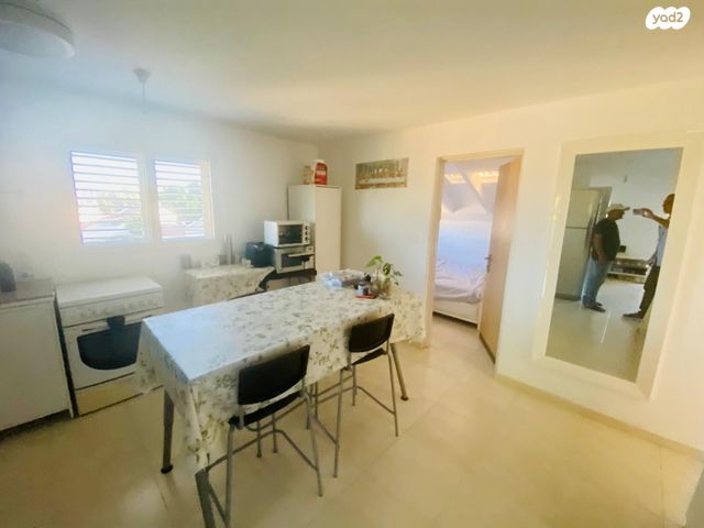 יחידת דיור, נווה נאמן, הוד השרון