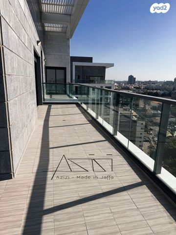 דירה, הרצליה