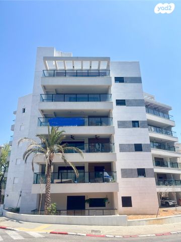 הבנים 